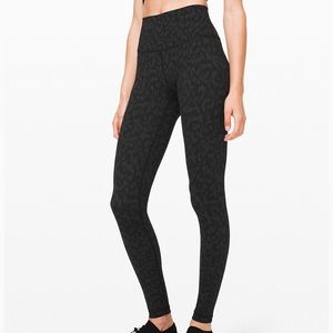 Lululemon Wunder under leggings